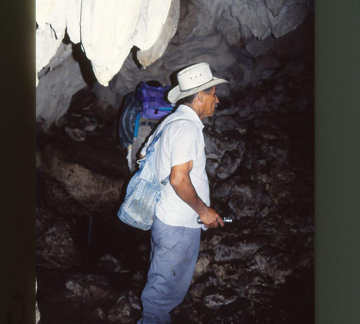 Ricardo i den lukkede grotte.jpg